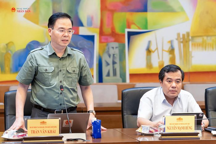 Phó Chủ nhiệm Ủy ban Khoa học, Công nghệ và Môi trường Trần Văn Khải phát biểu