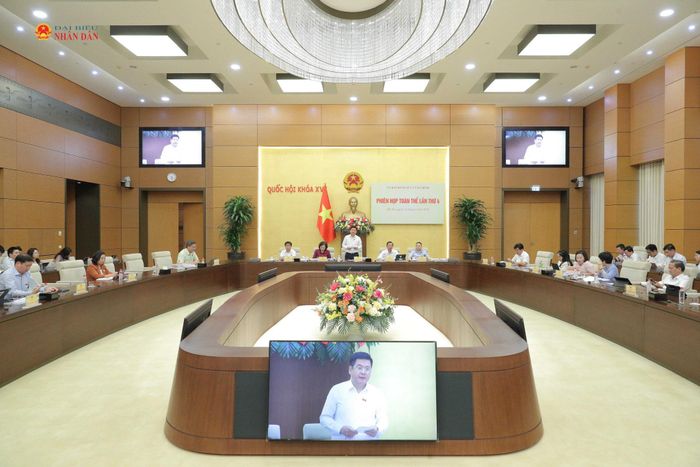Toàn cảnh phiên họp
