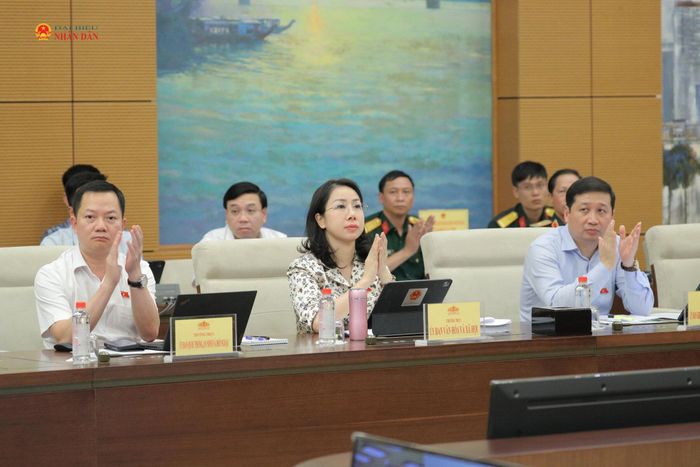 Các đại biểu dự phiên họp