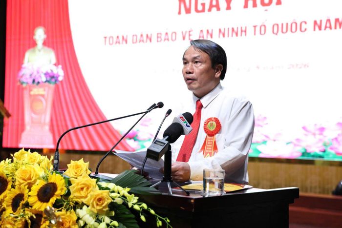 Đồng chí Thân Văn Thuần, Phó Bí thư Đảng ủy, Chủ tịch UBND, Trưởng ban chỉ đạo 138 phường Việt Yên phát biểu tại Ngày hội.