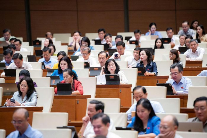 Các ĐBQH thảo luận về việc điều chỉnh chủ trương đầu tư Dự án đầu tư xây dựng tuyến đường sắt Lào Cai - Hà Nội - Hải Phòng