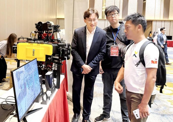 Đà Nẵng và Viettel sẽ khảo sát, đánh giá mức độ sẵn sàng chuyển đổi số của doanh nghiệp; tổ chức truyền thông, đào tạo, tư vấn và triển khai các giải pháp phù hợp - Ảnh C. Thái