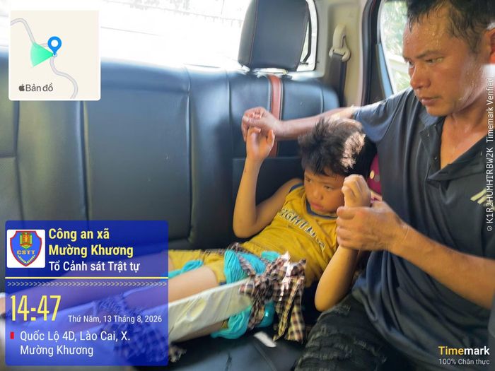 Cháu Lồ Phà Quý được đưa đến cơ sở y tế để tiếp tục điều trị.