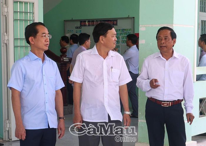 Đoàn công tác khảo sát công tác chuẩn bị năm học 2026-2027 tại Trường Tiểu học Kim Sơn. Dự kiến, trường được hợp nhất với Trường Tiểu học Chu Văn An thành Trường Tiểu học Chu Văn An.