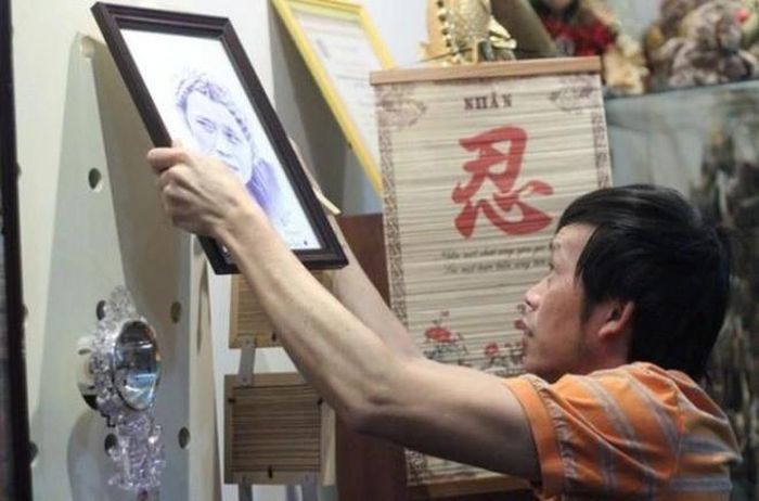 Căn nhà tại trung tâm TP.HCM có cách bày trí mộc mạc đúng như tính cách giản dị vốn có của anh.