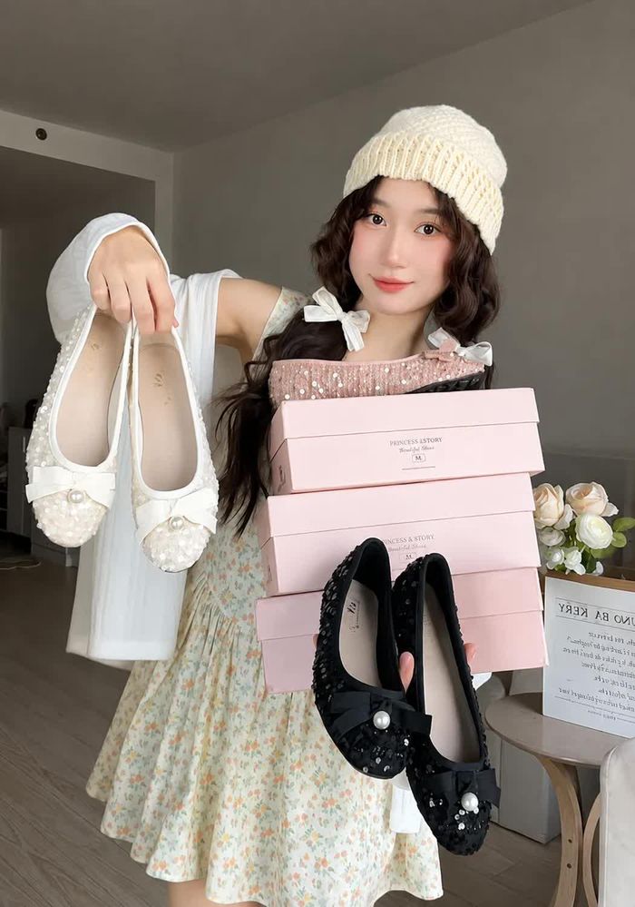 Giày búp bê nhẹ, ôm chân và mang lại vẻ nữ tính