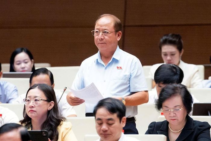 Đại biểu Sùng A Lềnh, Đoàn ĐBQH Tỉnh Lào Cai phát biểu.Ảnh: quochoi.vn