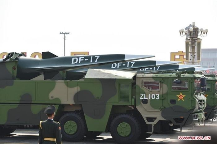 Tên lửa siêu thanh DF-17 của Trung Quốc. Ảnh China Military Online