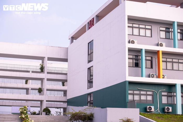 Đại diện Đại học Bách khoa Hà Nội sẽ làm trưởng đoàn phụ trách kiểm tra công tác thi lần 2. Tham gia đoàn còn có đại diện Sở Giáo dục và Đào tạo Hà Nội cùng các đơn vị trực thuộc.