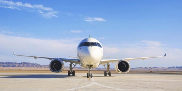 Thân và cánh C919 kết hợp giữa hợp kim nhôm - lithium trọng lượng nhẹ, độ bền cao cùng các vật liệu composite ở một số bộ phận cấu trúc, giúp giảm trọng lượng tổng thể của máy bay. (Ảnh: COMAC)