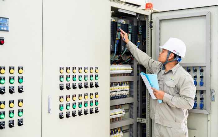 Cán bộ kỹ thuật tại KCN.