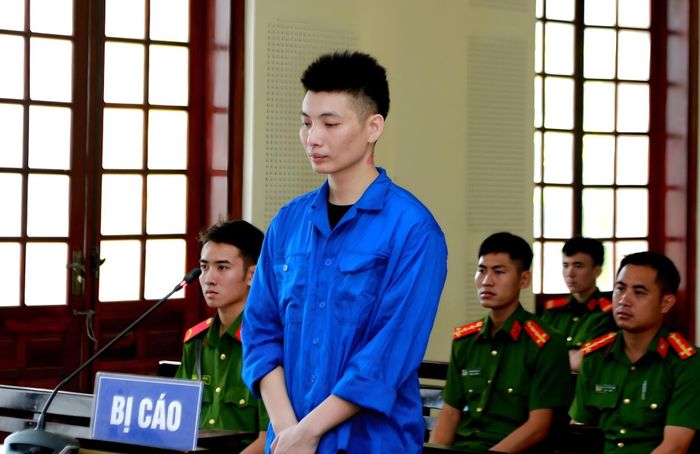 Bị cáo Bàn Văn Vỹ tại phiên tòa. (Ảnh: V.Đ)
