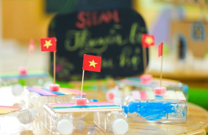 Nhiều mô hình học steam được thiết kế tại thư viện để học sinh vừa học, vừa chơi, giúp nâng cao khả năng tư duy.