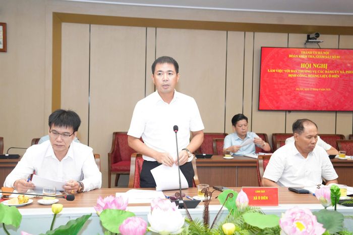 Bí thư Đảng ủy, Chủ tịch HĐND xã Ô Diên Nguyễn Văn Đức kiến nghị đẩy mạnh chia sẻ dữ liệu dân cư, đất đai cho cấp xã. Ảnh: Phạm Hùng