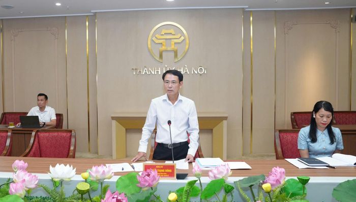 Phó Bí thư Thường trực Thành ủy Hà Nội Nguyễn Trọng Đông phát biểu kết luận hội nghị. Ảnh: Phạm Hùng