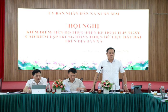 Phó Bí thư Đảng ủy, Chủ tịch UBND xã Xuân Mai Nguyễn Anh Đức phát biểu. Ảnh: PV