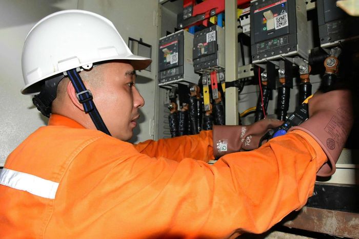 Hoạt động đo lường luôn hiện diện trong cuộc sống hằng ngày, từ việc mua sắm, tiêu dùng đến sử dụng điện, nước... Ảnh: PV