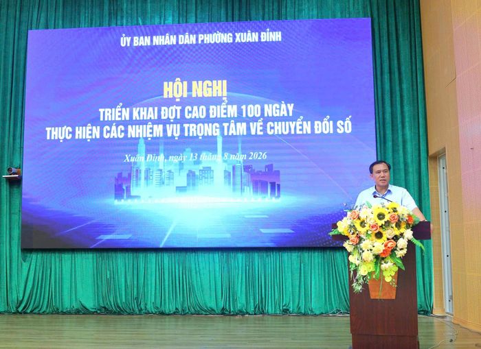 Chủ tịch UBND phường Xuân Đỉnh Nguyễn Thường Sơn phát biểu khai mạc hội nghị