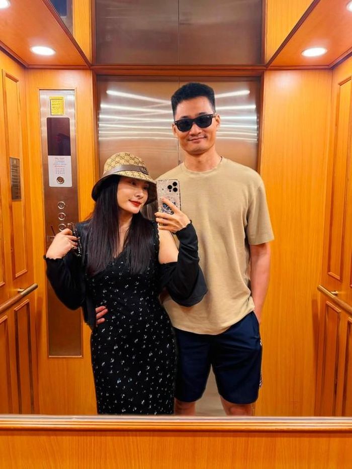 Sau 16 năm chung sống cùng chồng, Bảo Thanh nhận được tình yêu thương, bao dung lẫn thấu hiểu của anh. Cách đây vài năm, Bảo Thanh từng tâm sự trong một lễ ra mắt phim về chồng một cách hạnh phúc: "Anh để tôi tự do, thoải mái làm những gì mình thích. Gần đây, khi tham gia phim mới, tôi bị chi phối bởi cảm xúc của nhân vật. Tôi nói chuyện với anh: "Nếu một ngày em về nhà với đôi mắt sưng húp, gương mặt nặng nề, mong anh đừng chất vấn em, cứ để em yên là được".