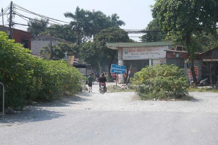 Một số đoạn đường 70 hiện hữu có mặt đường xuống cấp, không đáp ứng tốt nhu cầu đi lại ngày càng lớn. Thời tiết mưa dễ phát sinh lầy lội, trong khi trời nắng thường xuất hiện bụi.