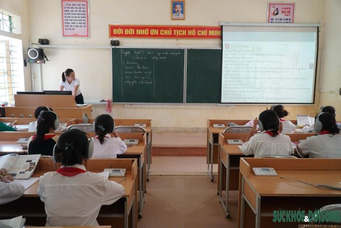 Nhiều trường sẽ phải dạy tăng tiết để bảo đảm chương trình trong bối cảnh nhà trường còn thiếu giáo viên. (Ảnh: Song Hoàng)