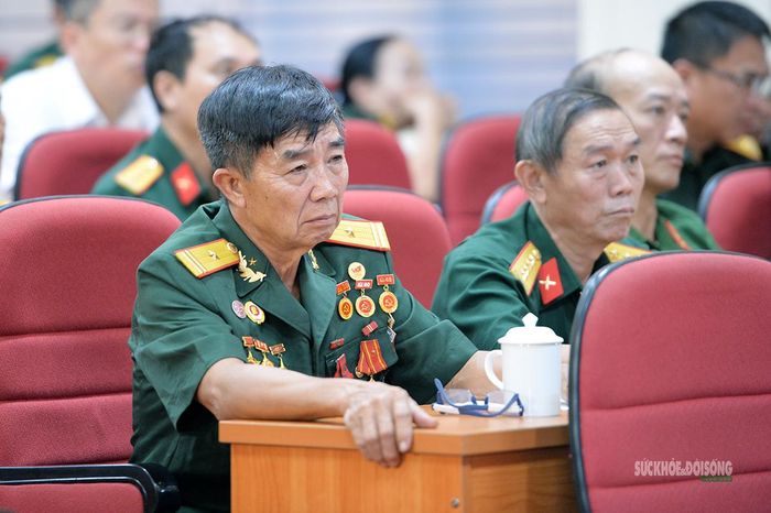 Các cựu chiến binh từng tham gia chiến đấu tại mặt trận Vị Xuyên - Hà Tuyên dự hội nghị. Ảnh: Tuấn Anh
