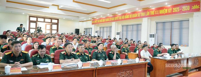 Các đại biểu, cựu chiến binh và nhân chứng lịch sử tham dự hội nghị. Ảnh: Tuấn Anh