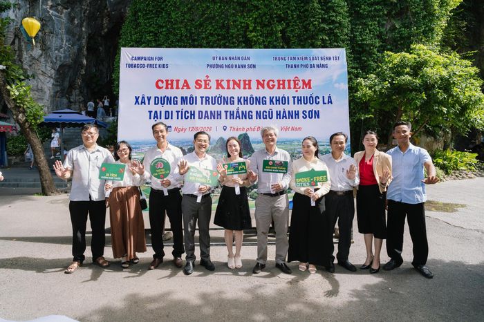 Các đại biểu truyền thông về phòng chống tác hại của thuốc lá. Ảnh: Phượng Hoàng