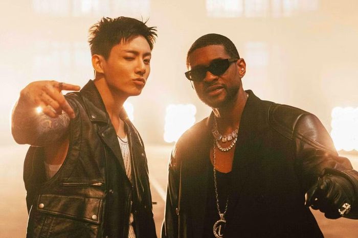 Usher có mối quan hệ khá gắn bó với Jung Kook cũng như các thành viên BTS.