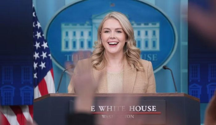 Bà Leavitt cũng từng cho thấy mức độ gắn bó với chiến dịch của ông Trump khi trở lại làm việc chỉ 4 ngày sau khi sinh con trai đầu lòng.