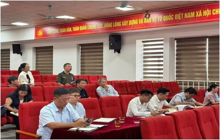 Đại diện đơn vị cấp nước sạch phát biểu ý kiến tham gia về công tác thực hiện