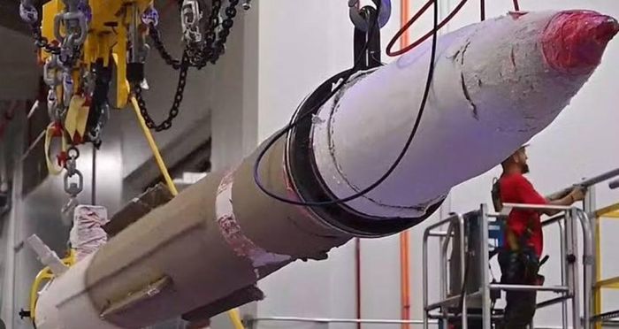 Mỹ đồng thời hướng tới kiến trúc THAAD phân tán hơn. Khái niệm bệ phóng THAAD điều khiển từ xa qua tần số vô tuyến cho phép các đơn vị chỉ huy duy trì kết nối với bệ phóng được triển khai cách xa radar và sở chỉ huy.