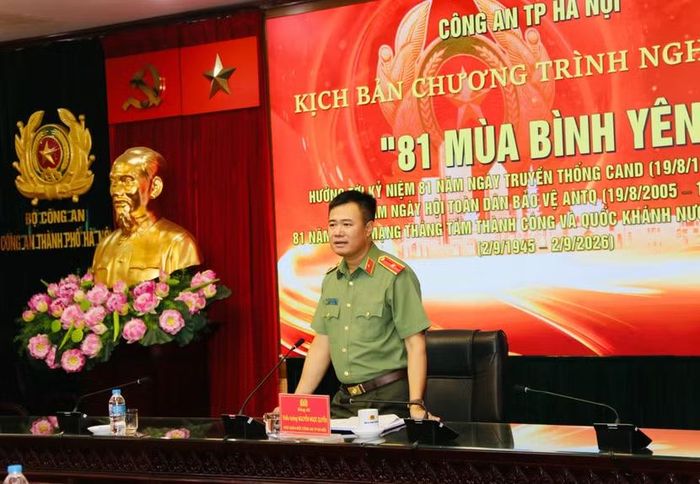 Thiếu tướng Nguyễn Ngọc Quyền - Phó Bí thư Đảng ủy, Phó Giám đốc CATP Hà Nội phát biểu chỉ đạo tại cuộc họp