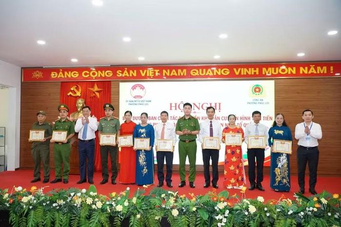 Những “cánh tay nối dài” giữ bình yên từ khu dân cư