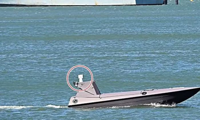 Alicia Kearns, lãnh đạo các vấn đề an ninh của đảng, cho rằng nếu Anh không thể xác định chắc chắn những thành phần bên trong thiết bị quân sự, nước này khó đảm bảo chủ quyền.