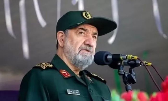 Tuần trước, ông Mohsen Rezaee, cố vấn quân sự của Lãnh tụ Tối cao Iran, cho biết Tehran đã hủy kế hoạch tấn công 3 cơ sở tại Ukraine để đáp trả vụ tập kích tàu.