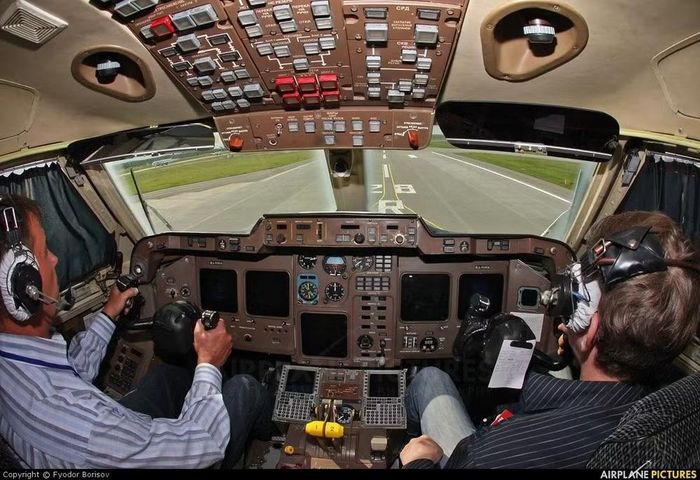Il-114-300 là phiên bản hiện đại hóa của máy bay cánh quạt Il-114, nó có sức chứa 68 hành khách. Mục đích chế tạo là thay thế An-24 và An-26, cũng như một số loại máy bay nước ngoài khác.