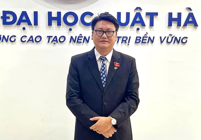 Luật sư Hoàng Tùng.