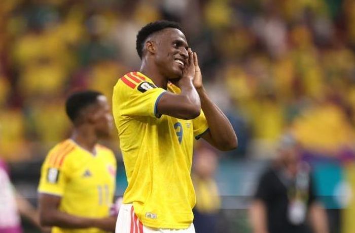 Juventus chuẩn bị hoàn tất việc chiêu mộ Jhon Lucumi từ Bologna với giá khoảng 20 triệu euro. Theo nhà báo Fabrizio Romano, hai bên đã đạt được thỏa thuận miệng và trung vệ người Colombia dự kiến sẽ bay đến Turin vào cuối tuần này để kiểm tra y tế và ký kết hợp đồng. 