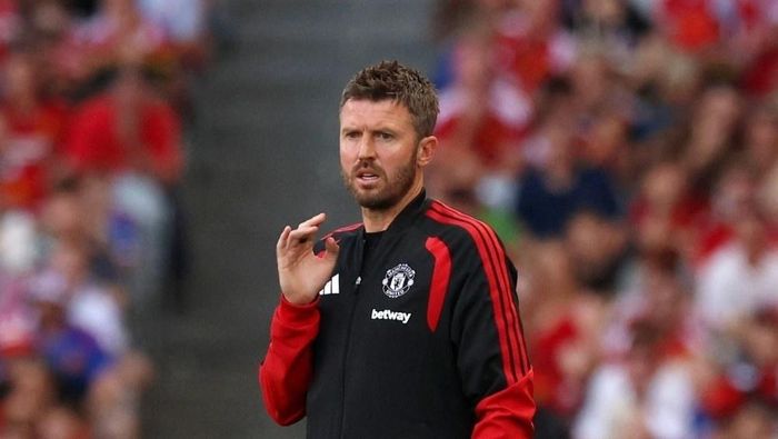 Michael Carrick mở cửa cho Rashford cạnh tranh vị trí trong đội hình MU ở mùa giải mới.