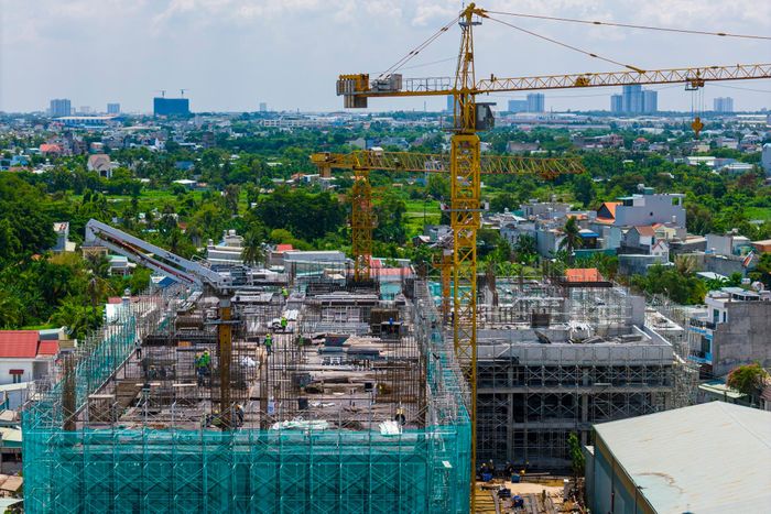  Savills dự báo khoảng 10.000 căn hộ mới sẽ được mở bán tại TP.HCM trong nửa cuối năm 2026. Ảnh: Quỳnh Danh. 