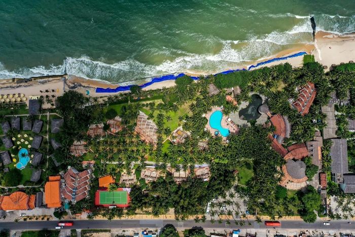  Sau sáp nhập, Mũi Né - Phan Thiết trở thành cực tăng trưởng quan trọng của Lâm Đồng, nằm trong hệ thống sản phẩm du lịch liên vùng. Ảnh: Quỳnh Danh. 