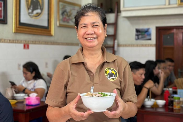 Bà Xuân và chồng kinh doanh cơ sở phở gia truyền Bát Đàn từ năm 1990.