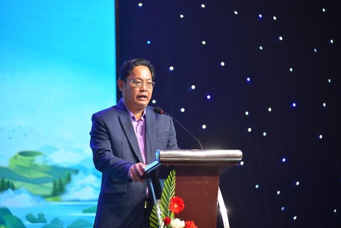 Ông Võ Thành Huy, Phó Giám đốc Sở VHTTDL tỉnh Lâm Đồng phát biểu chào mừng chương trình