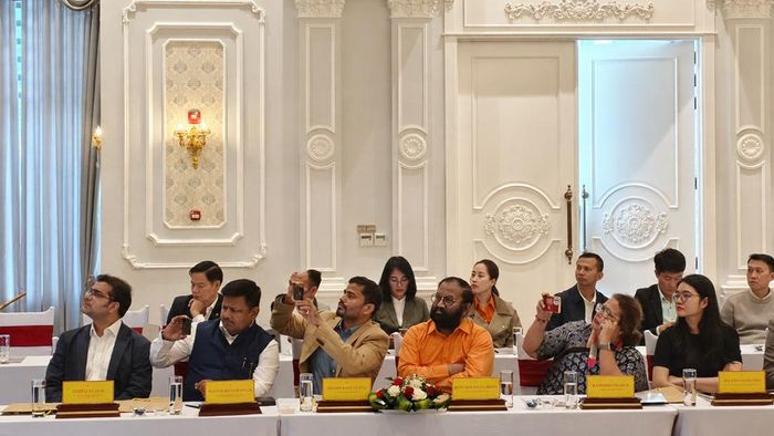 Đại biểu tham dự chương trình