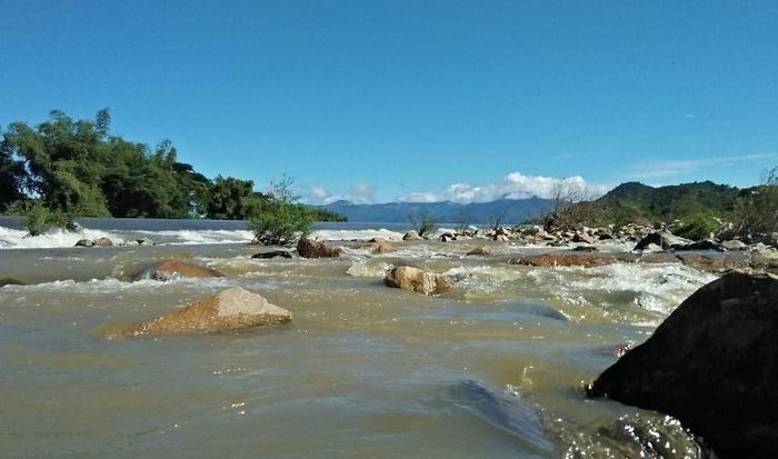 Phong cảnh hoang sơ của đập Nha Trinh