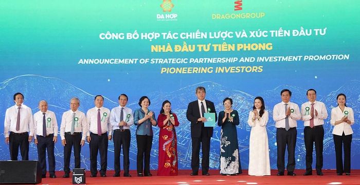Liên danh chủ đầu tư trao ký kết hợp tác chiến lược với các nhà đầu tư tiên phong