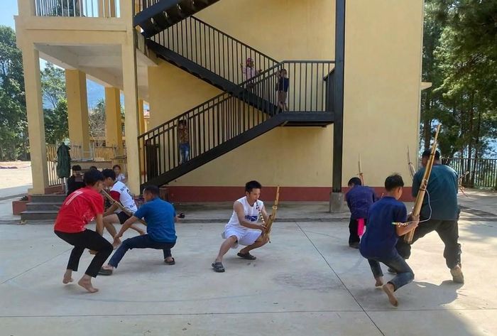 Hiện người dân các thôn, bản đang tích cực chuẩn bị từng nghi lễ, tiết mục văn nghệ, trò chơi hấp dẫn