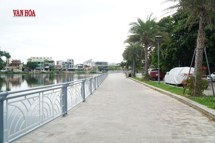 Ban đầu dự kiến phố đi bộ ven sông Như Ý sẽ hoạt động từ tháng 6 nhưng hiện vẫn đang hoàn thiện đề án do liên quan đến khai thác tài sản công, cho thuê đất và thuê mặt nước. Ảnh: S.Thùy
