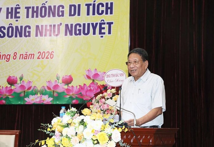 PGS.TS. Đặng Văn Bài, Phó Chủ tịch Hội đồng Di sản văn hóa Quốc gia tham luận tại Hội thảo